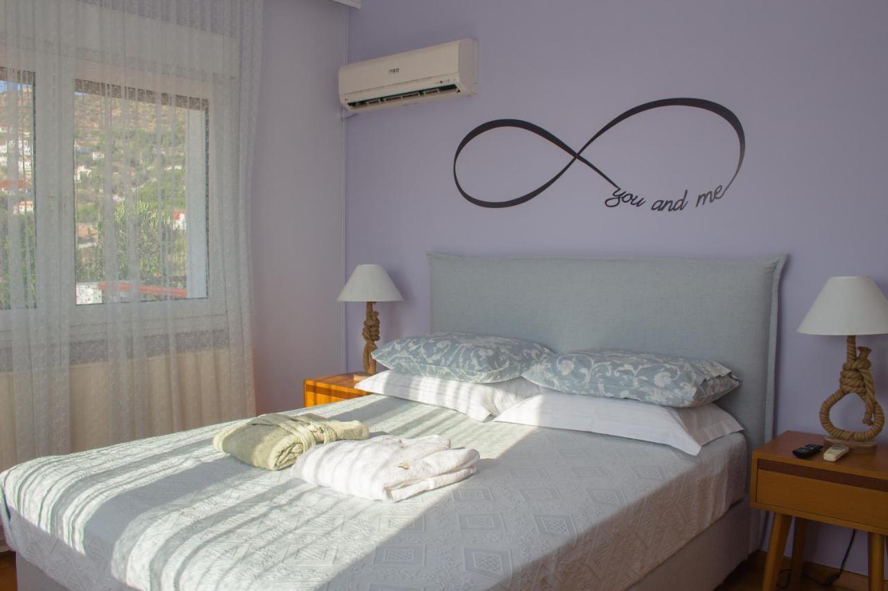 Luxury Seaview Apartment By The Sea Saronida Zewnętrze zdjęcie